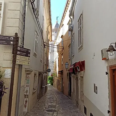Frane Krk With Free Parking Place